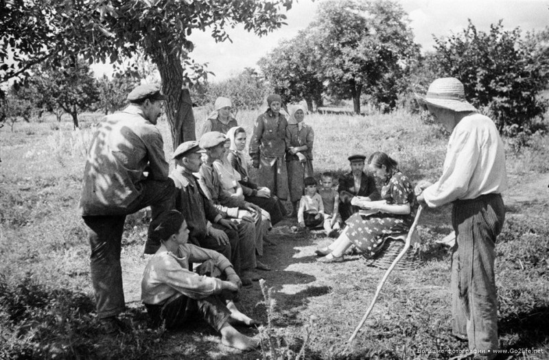 Khung canh cac lang que Ukraine thoi Lien Xo thap nien 1950-Hinh-10